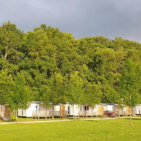 Camping Le Pre Cathare Lavelanet Eksteriør bilde
