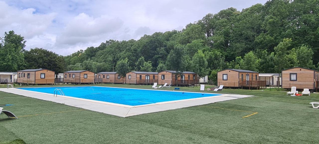 Camping Le Pre Cathare Lavelanet Eksteriør bilde
