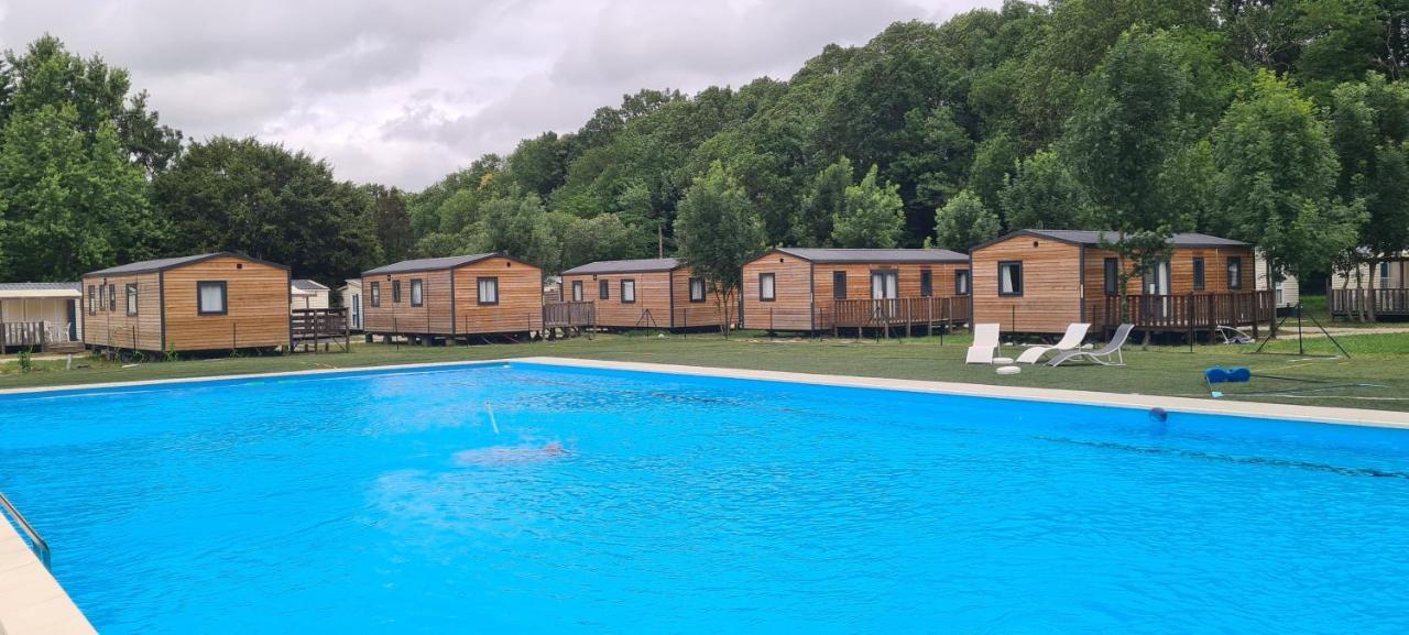 Camping Le Pre Cathare Lavelanet Eksteriør bilde